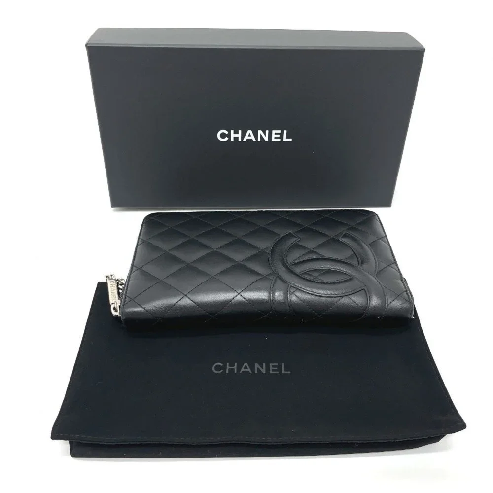CHANEL black wallet